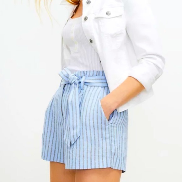BNWT LOFT Blue and White Striped Shorts - Picture 2 of 4